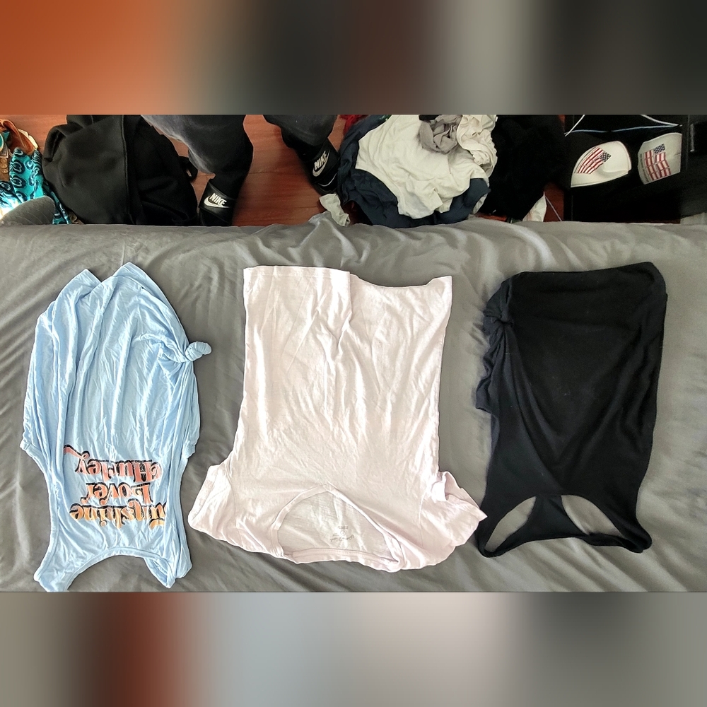 Set of Three Casual T-Shirts in Blue, White, and Black